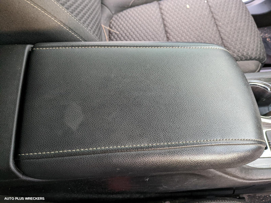 2020 Holden Acadia Headrest