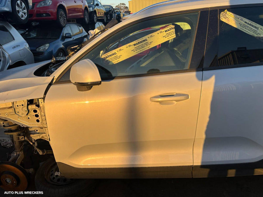 2022 Volvo Xc40 Right Rear 1 4 Door Glass