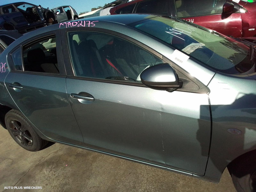 2009-2013 Mazda 3 Right Rear Door Window