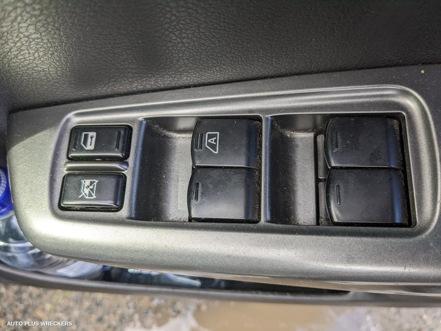 2011 Subaru Impreza Right Rear Door Window