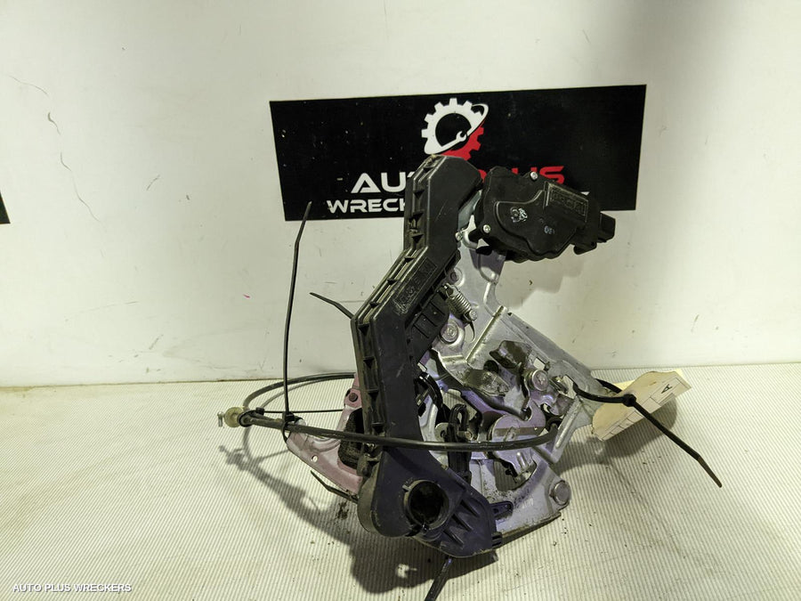 2010 Hyundai Iload/imax Door Boot Gate Lock