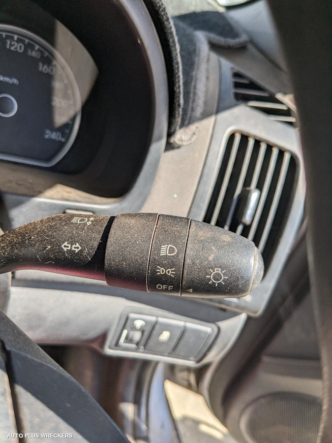 2011 Hyundai I30 Right Front Door Window