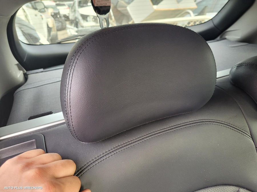 2011 Kia Sportage Left Headlamp