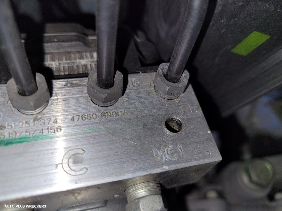 2010 Nissan Dualis Parcel Shelf