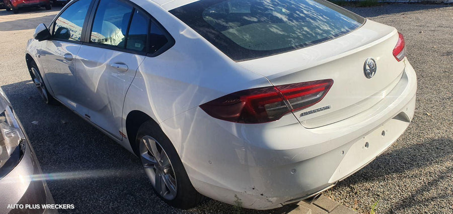 2018 Holden Commodore Right Door Mirror