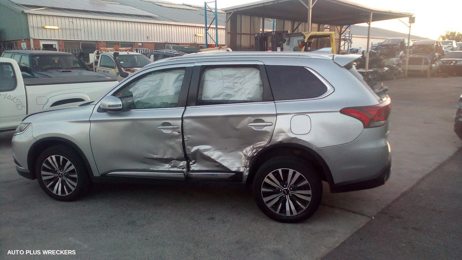 2020 Mitsubishi Outlander Left Front Window Reg Motor