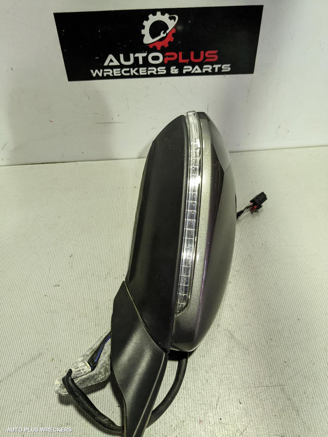 2013-2017 Volkswagen Golf Right Door Mirror
