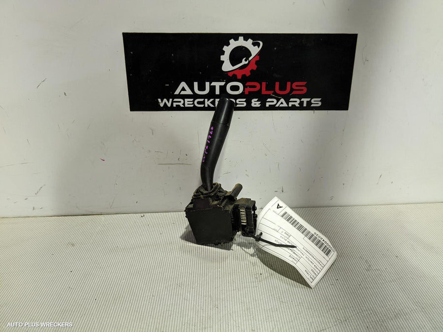 2006 TOYOTA HIACE COMBINATION SWITCH