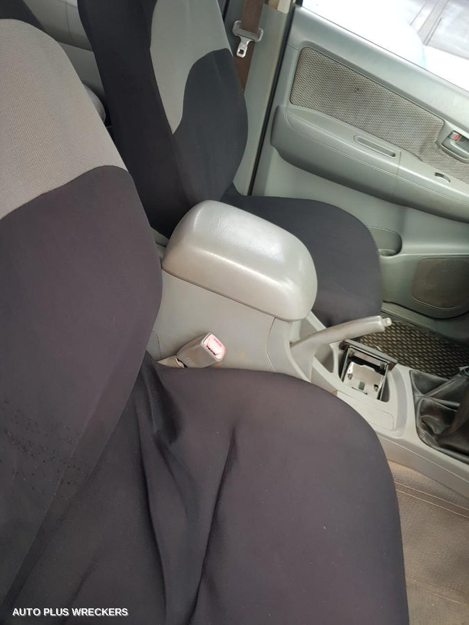 2005 Toyota Hilux Door Handle