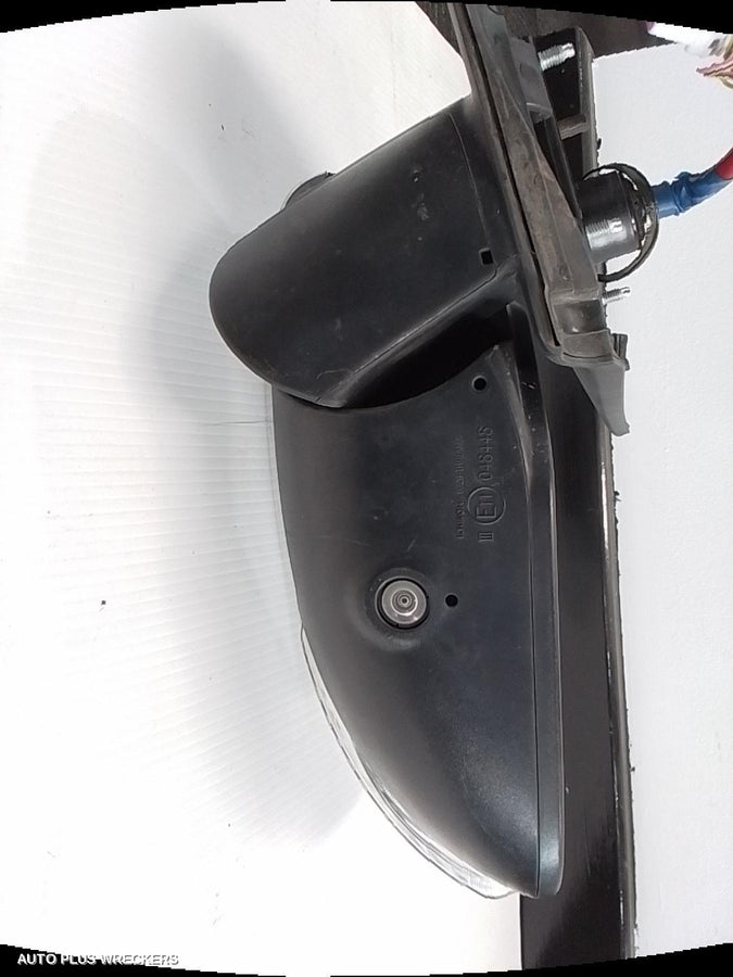 2015-2019 Mitsubishi Pajero Right Door Mirror