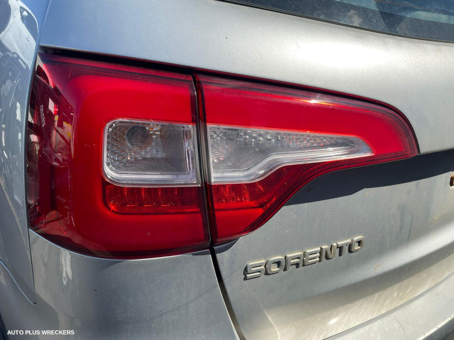 2014 Kia Sorento Console