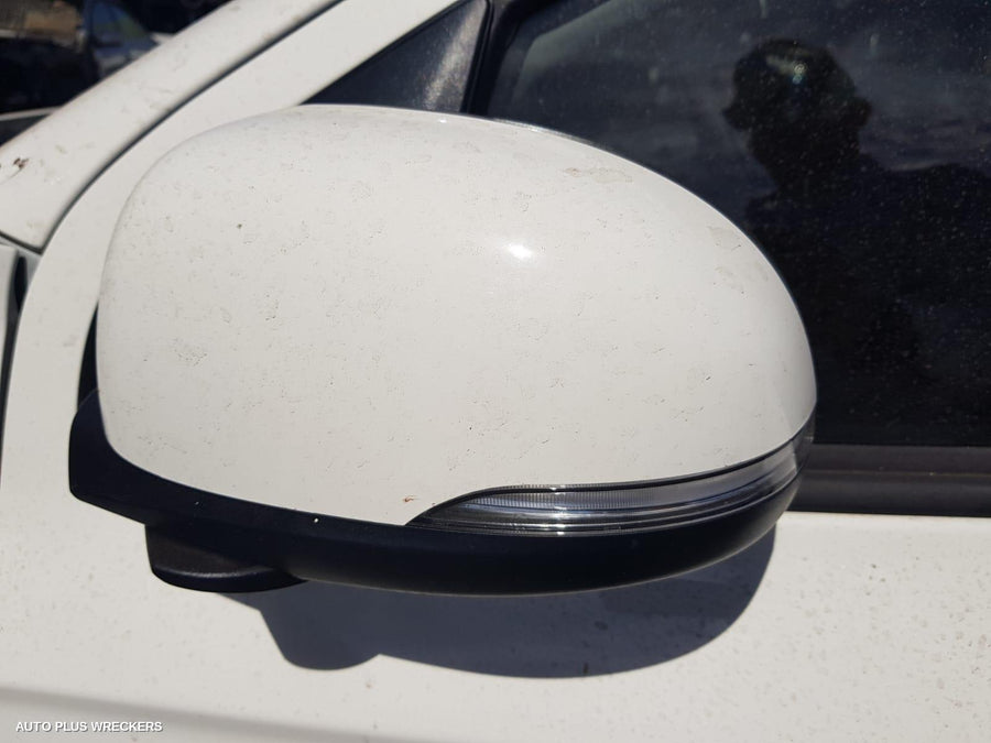 2014 Hyundai I20 Left Front Window Reg Motor