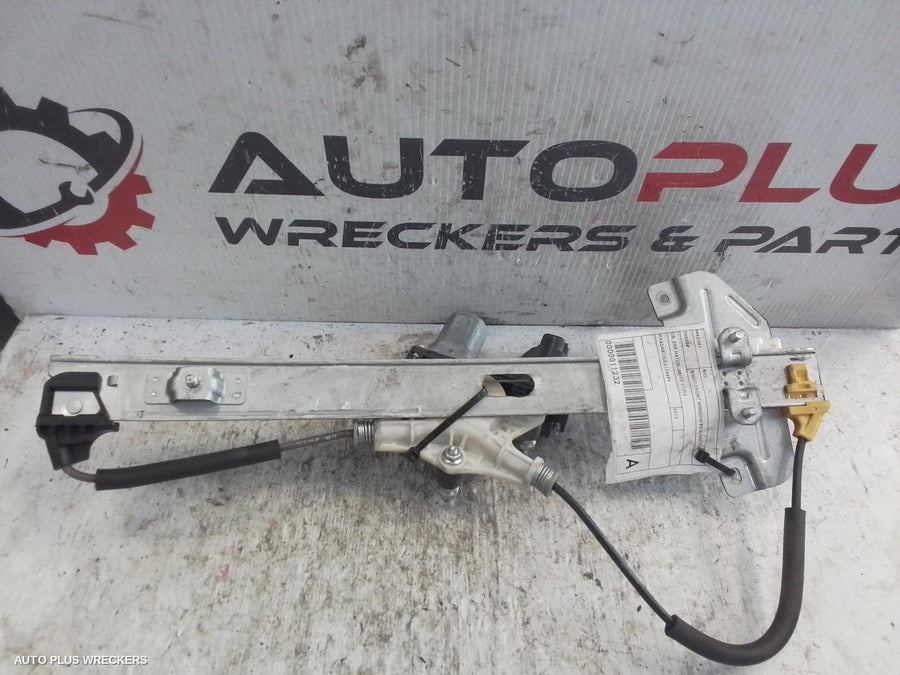 2011-2016 Kia Rio Right Front Window Reg Motor