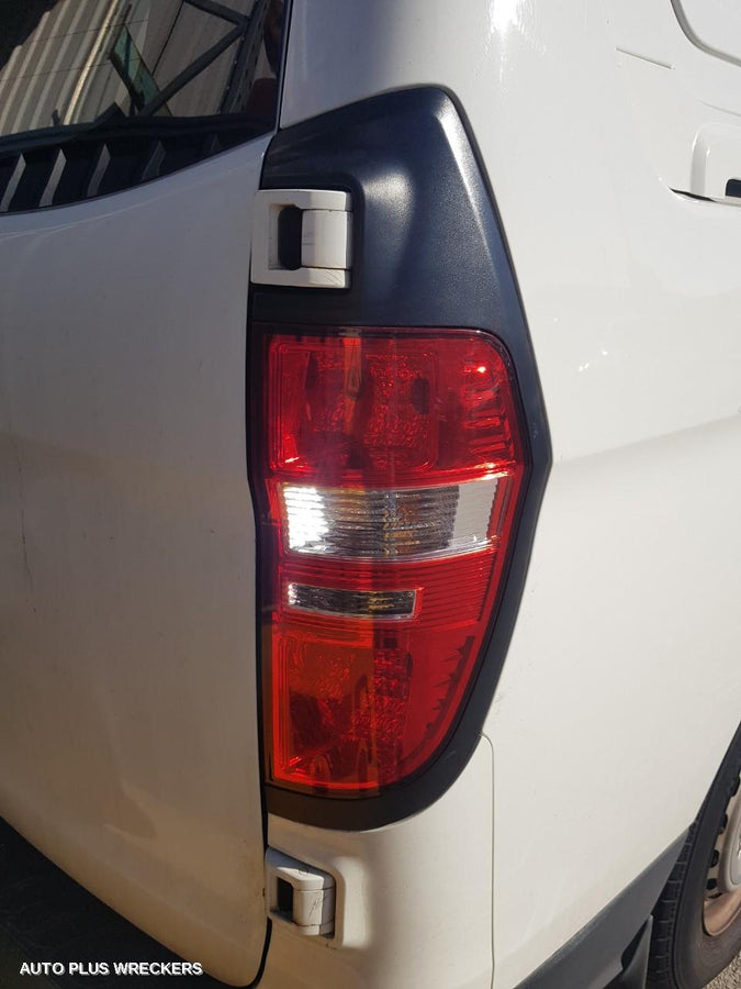 2007-2021 Hyundai Iload/imax Left Door Mirror