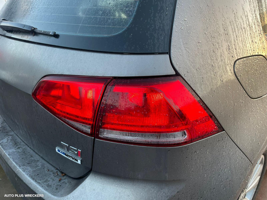 2016 Volkswagen Golf Left Taillight