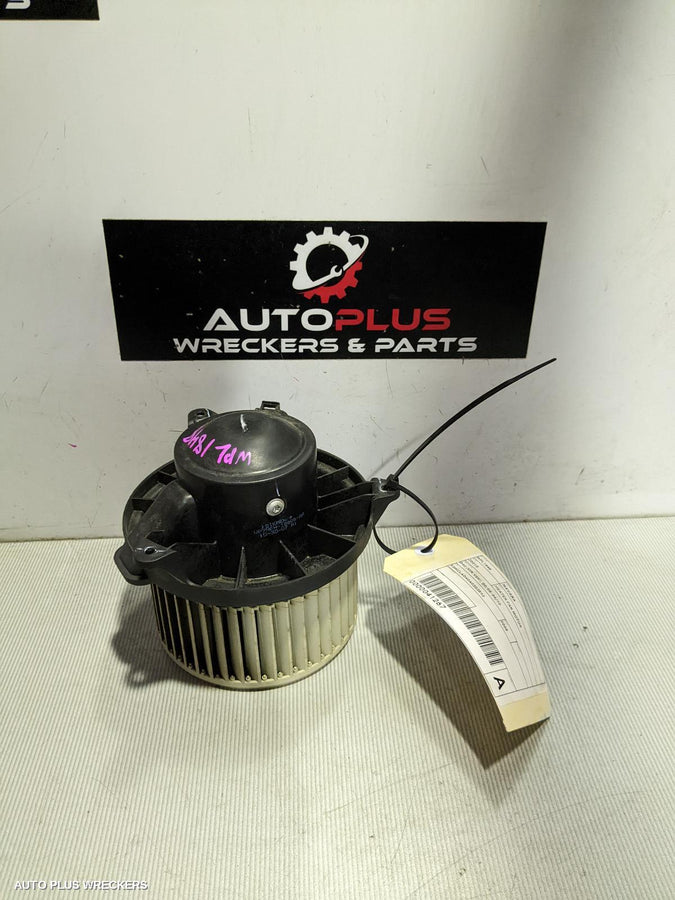 2008 Nissan Navara Heater Fan Motor