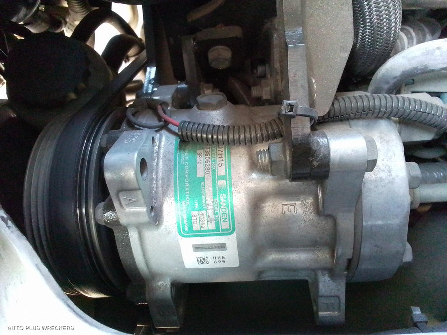 2012 Toyota Hiace Seatbelt Stalk