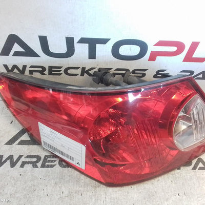 2007-2009 Chrysler Sebring Left Taillight