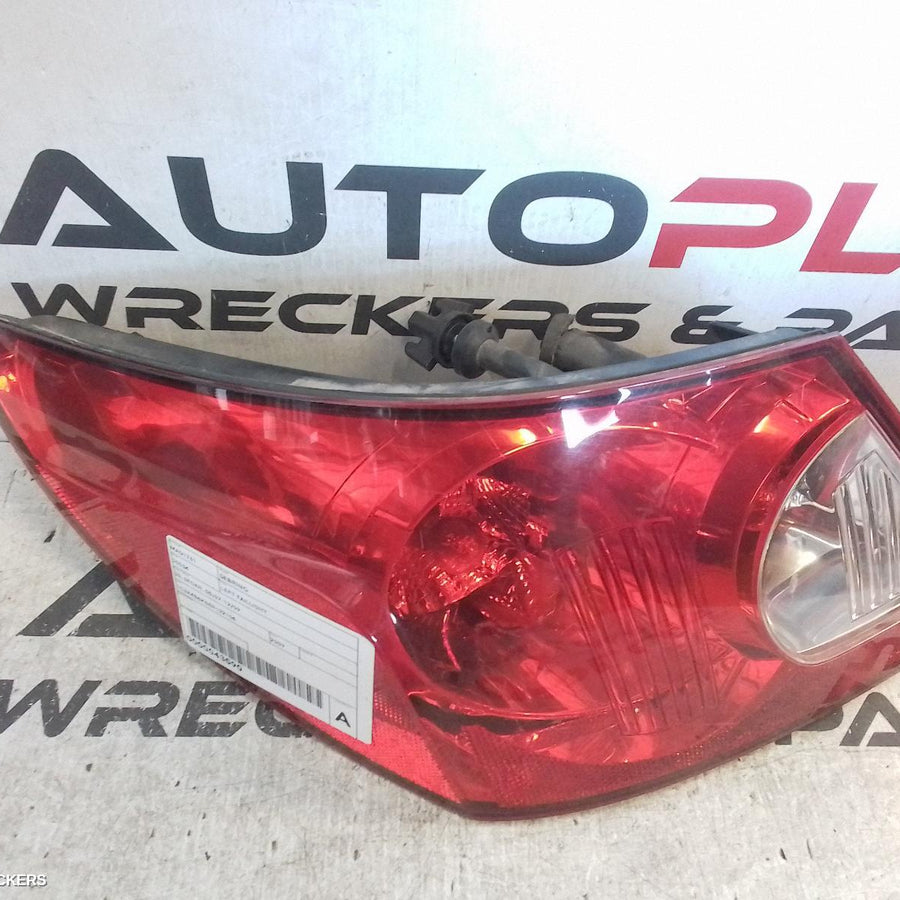 2007-2009 Chrysler Sebring Left Taillight