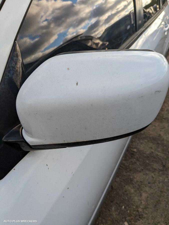2004 Mitsubishi Outlander Bonnet