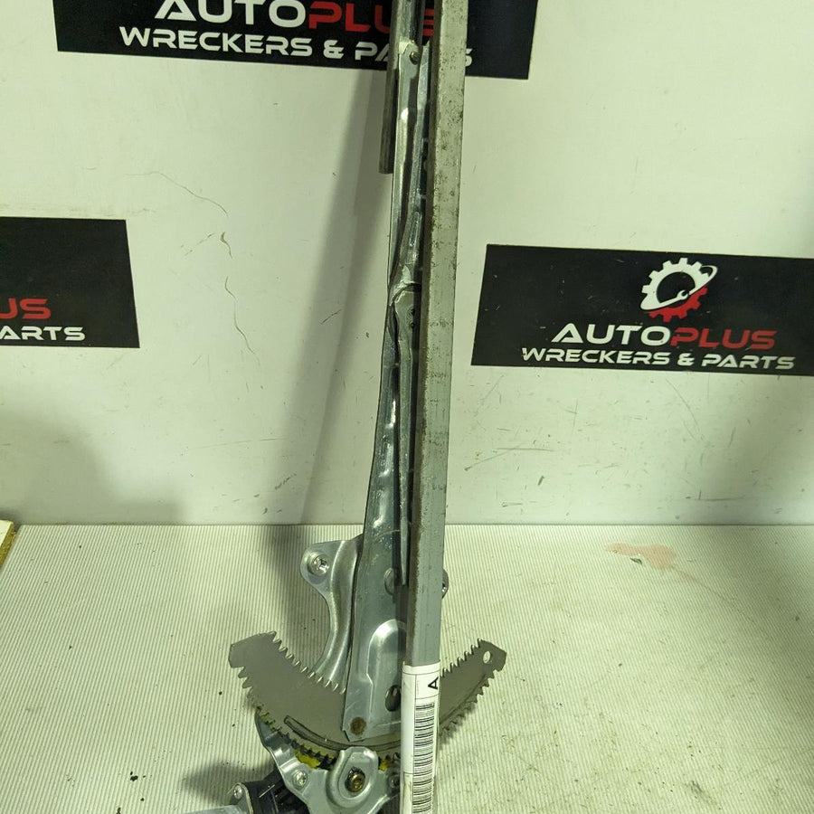 2022 Mitsubishi Pajero Left Front Window Reg Motor