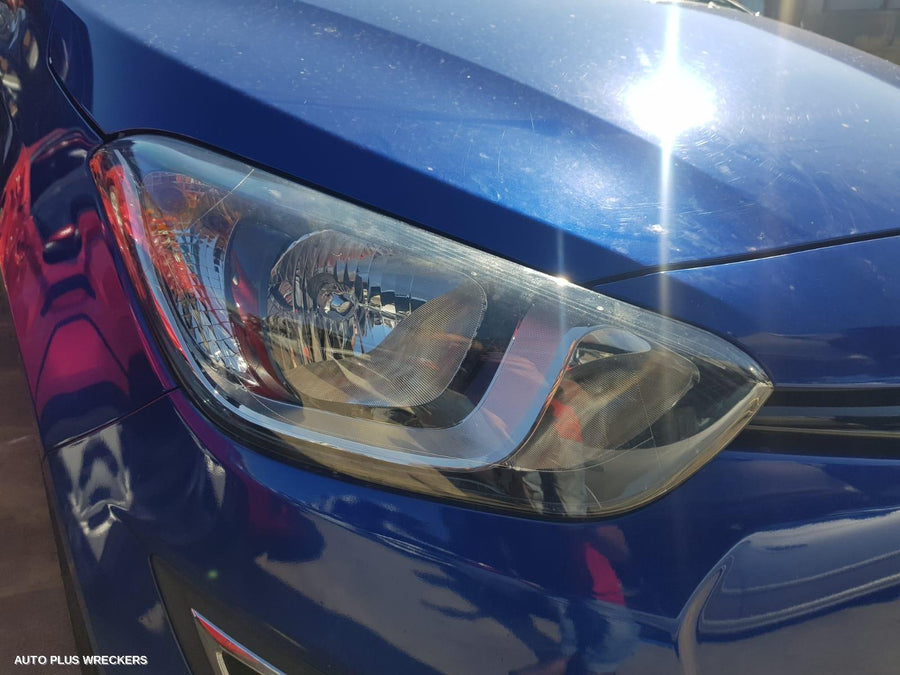 2015 HYUNDAI I20 RIGHT FRONT DOOR WINDOW