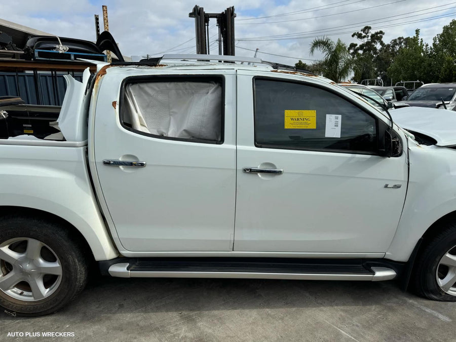 2014 Isuzu Dmax Left Indicator Fog Side