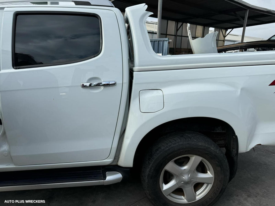 2014 Isuzu Dmax Alternator