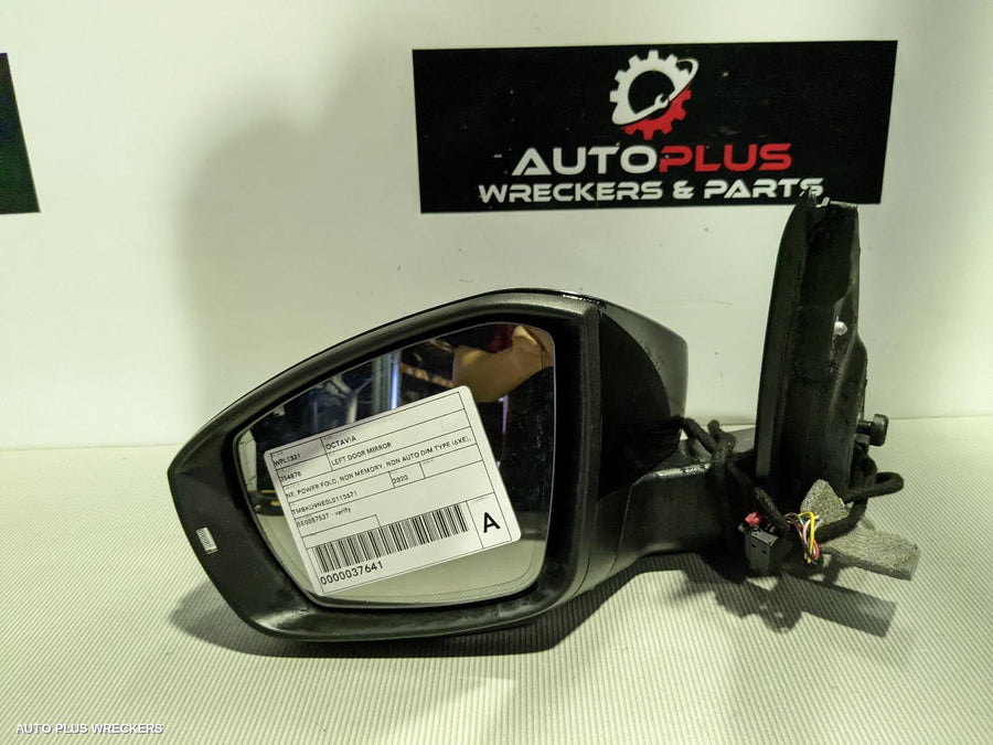 2020 Skoda Octavia Left Door Mirror