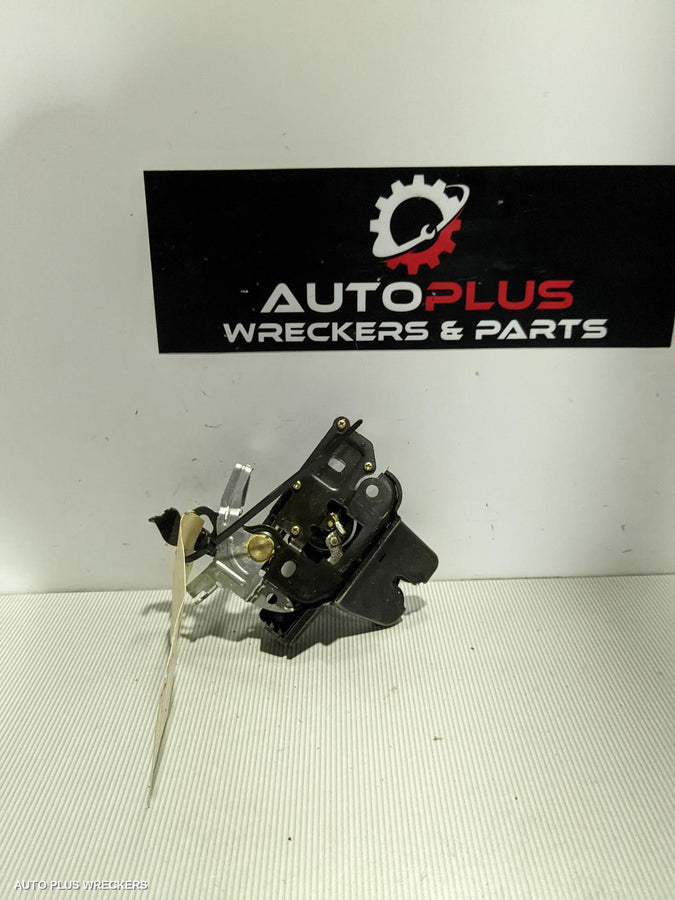 2004 Lexus Es300 (92-05) Door Boot Gate Lock