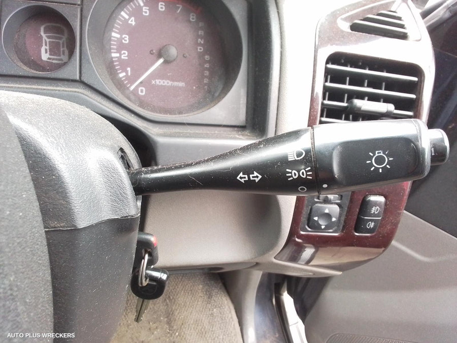 2001 Mitsubishi Pajero Left Rear Door Sliding