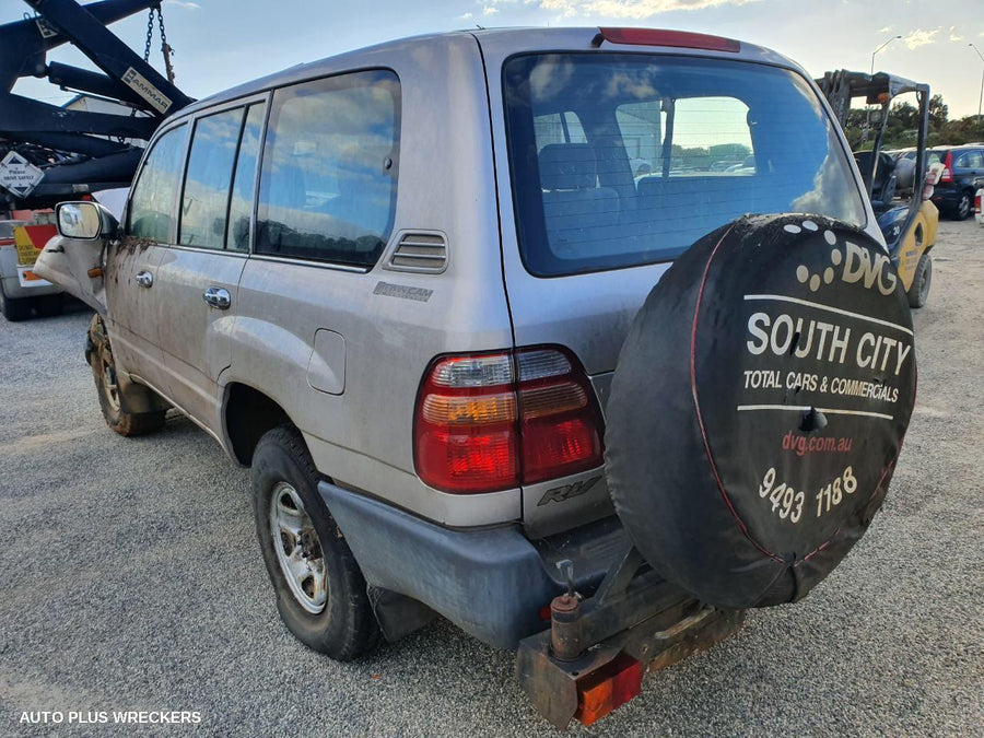 1998-2007 Toyota Landcruiser Right Rear 1 4 Door Glass