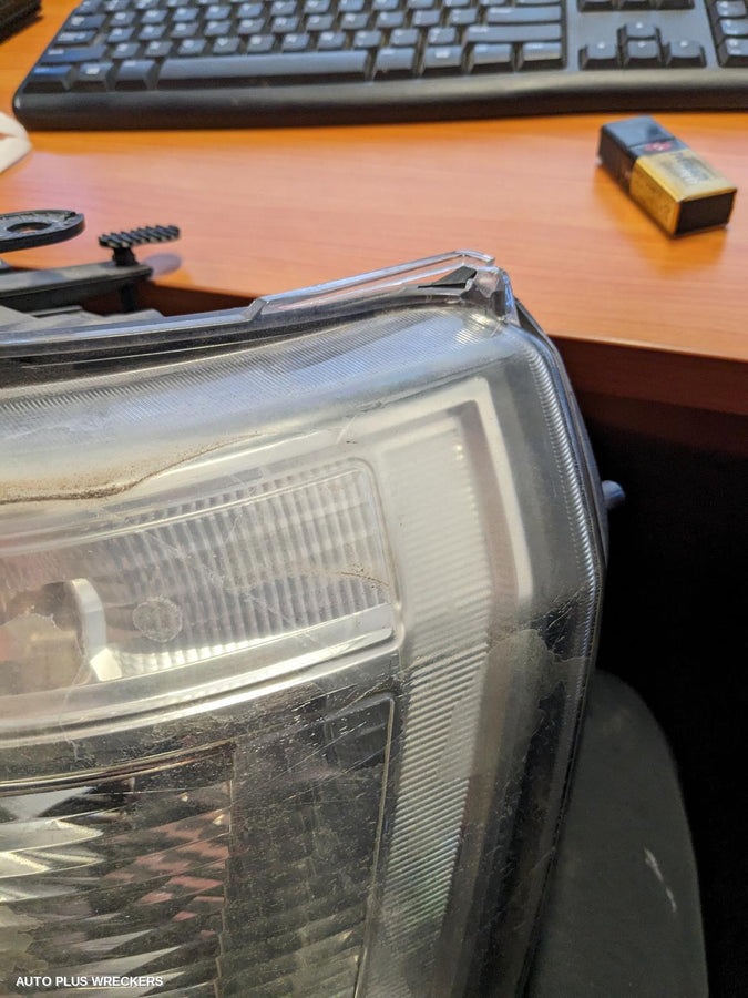 2007-2010 Land Rover Freelander Left Headlamp