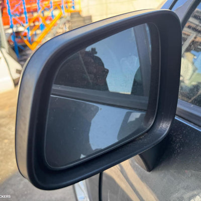 2016-2020 Holden Trax Right Door Mirror