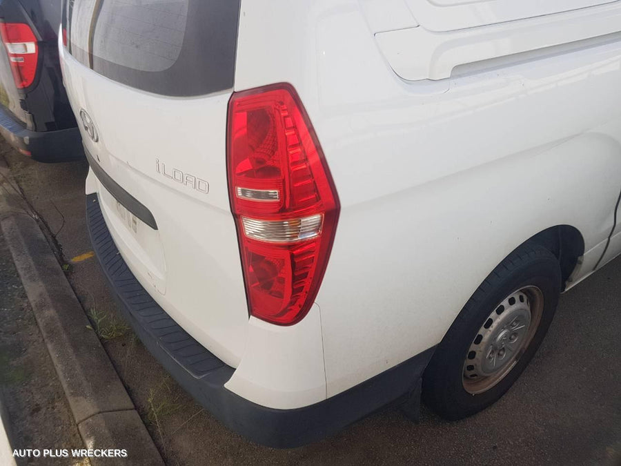 2008 Hyundai Iload/imax Left Quarter Panel