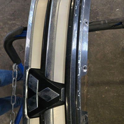 2016 Mitsubishi Outlander Grille