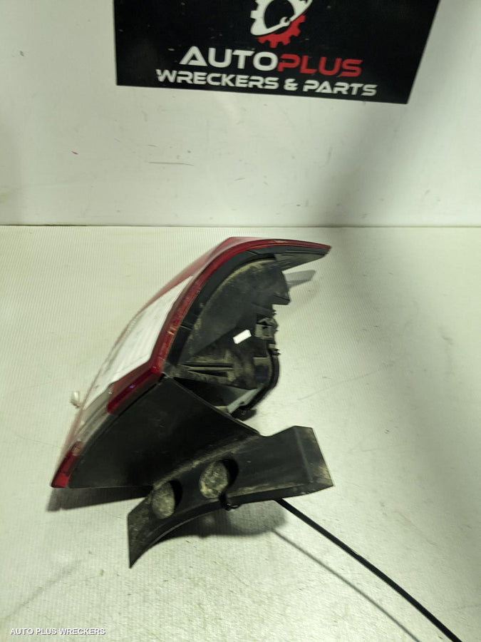 2014 Renault Clio Left Taillight