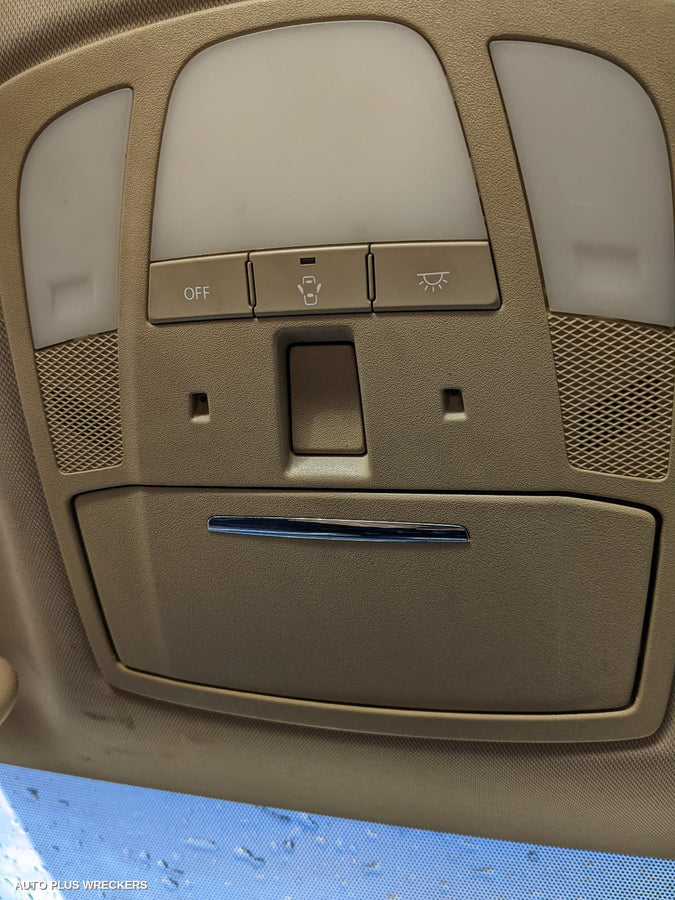 2010 Suzuki Kizashi Left Taillight