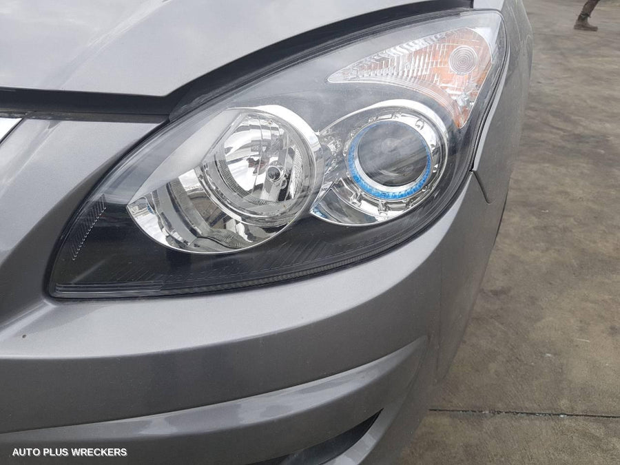 2011 HYUNDAI I30 RIGHT FRONT DOOR WINDOW