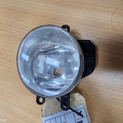 2017 Toyota Corolla Right Indicator Fog Side