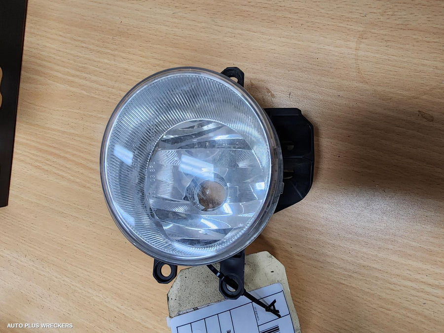 2017 Toyota Corolla Right Indicator Fog Side