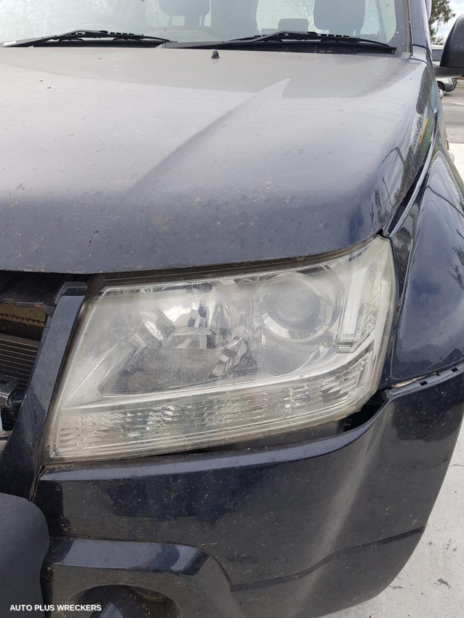 2006 Suzuki Vitara Right Front Door