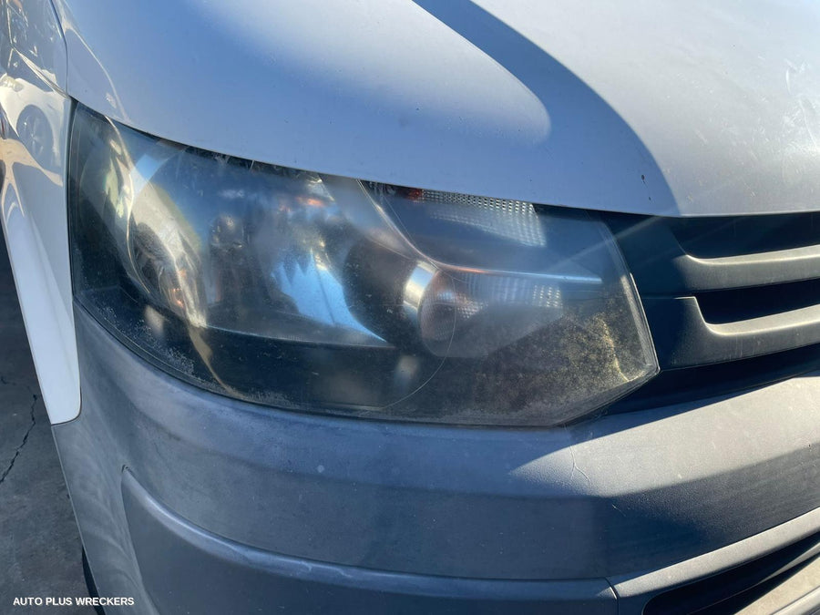 2011 Volkswagen Transporter Left Guard