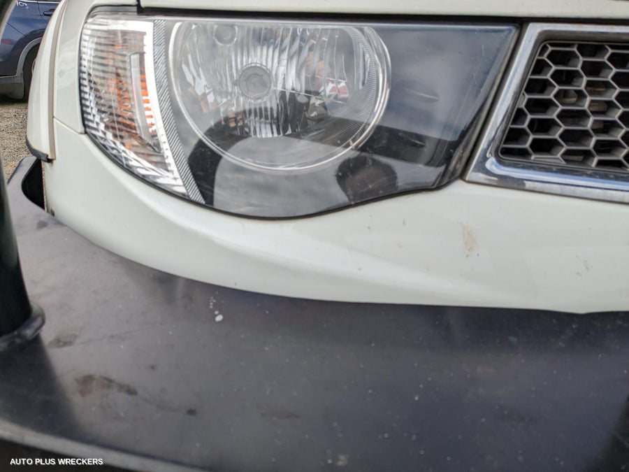 2011 Mitsubishi Triton Right Door Mirror