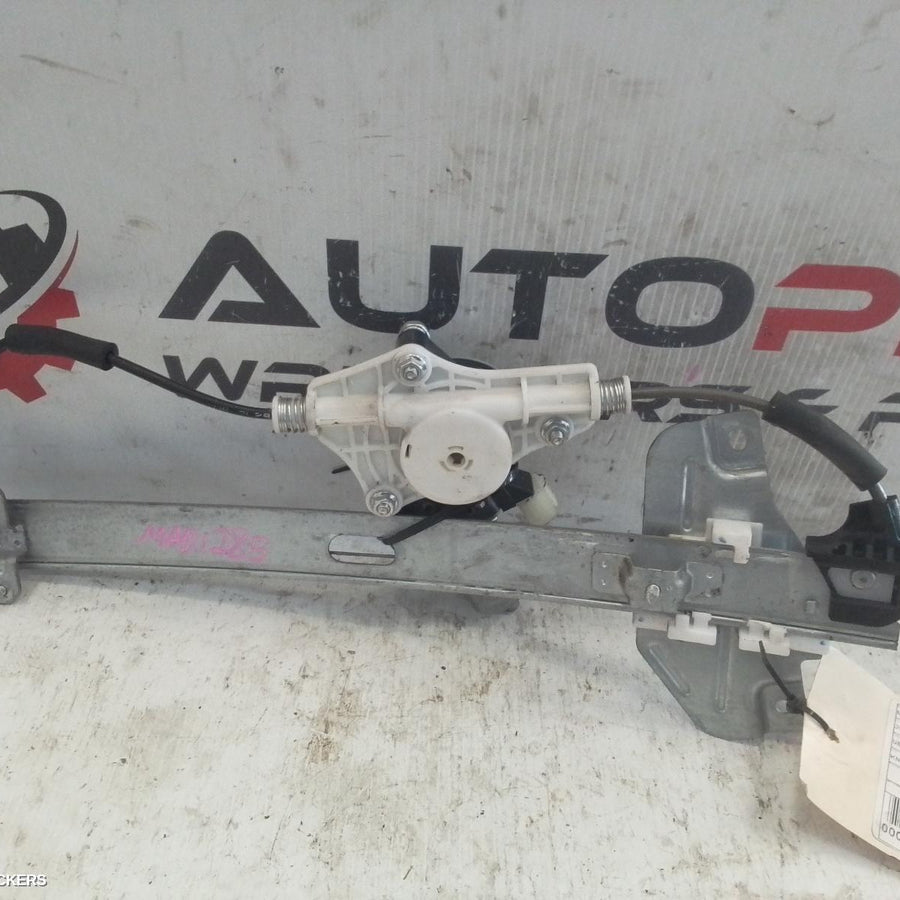 2011-2016 Kia Rio Right Rear Wnd Reg Motor