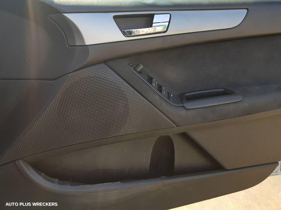 2009 Ford Falcon Right Guard