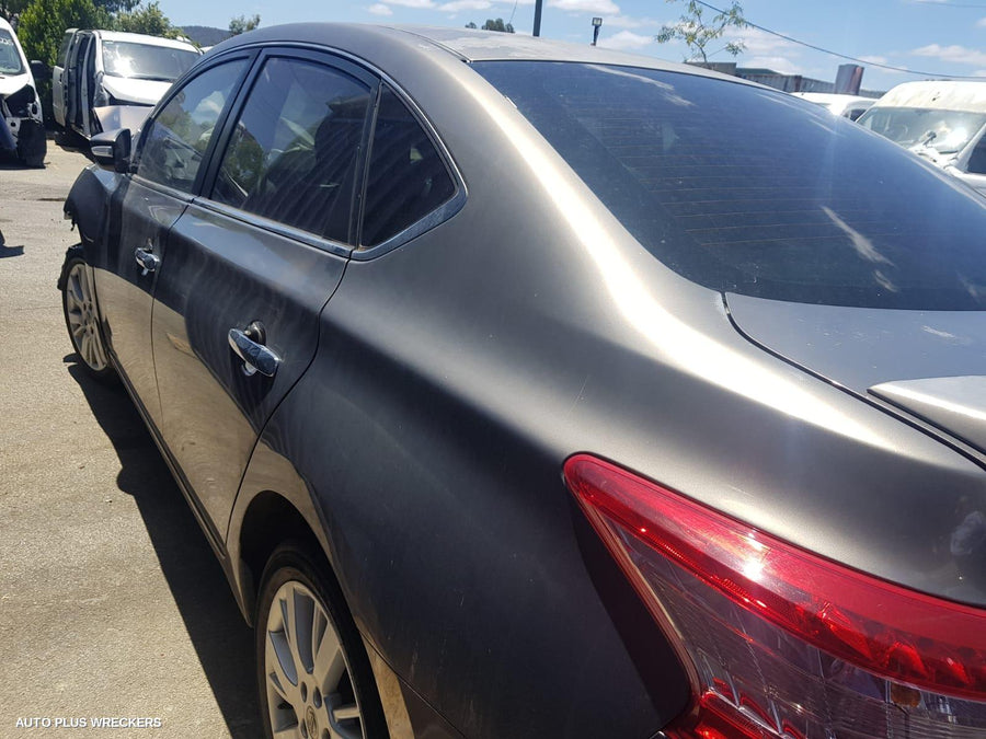 2013 Nissan Pulsar Rear Bumper
