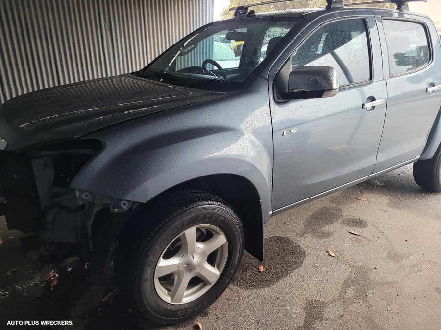 2014 Isuzu Dmax Alternator