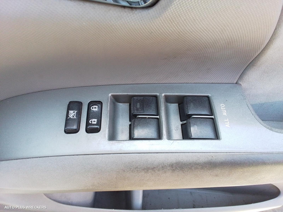 2007 Toyota Tarago Grille