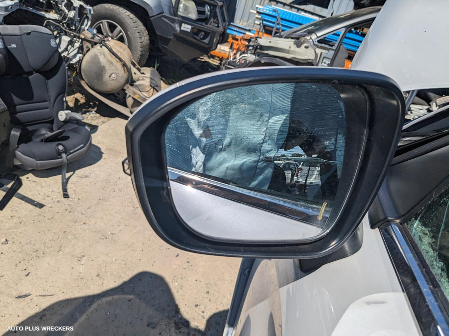 2023 Mitsubishi Outlander Left Door Mirror